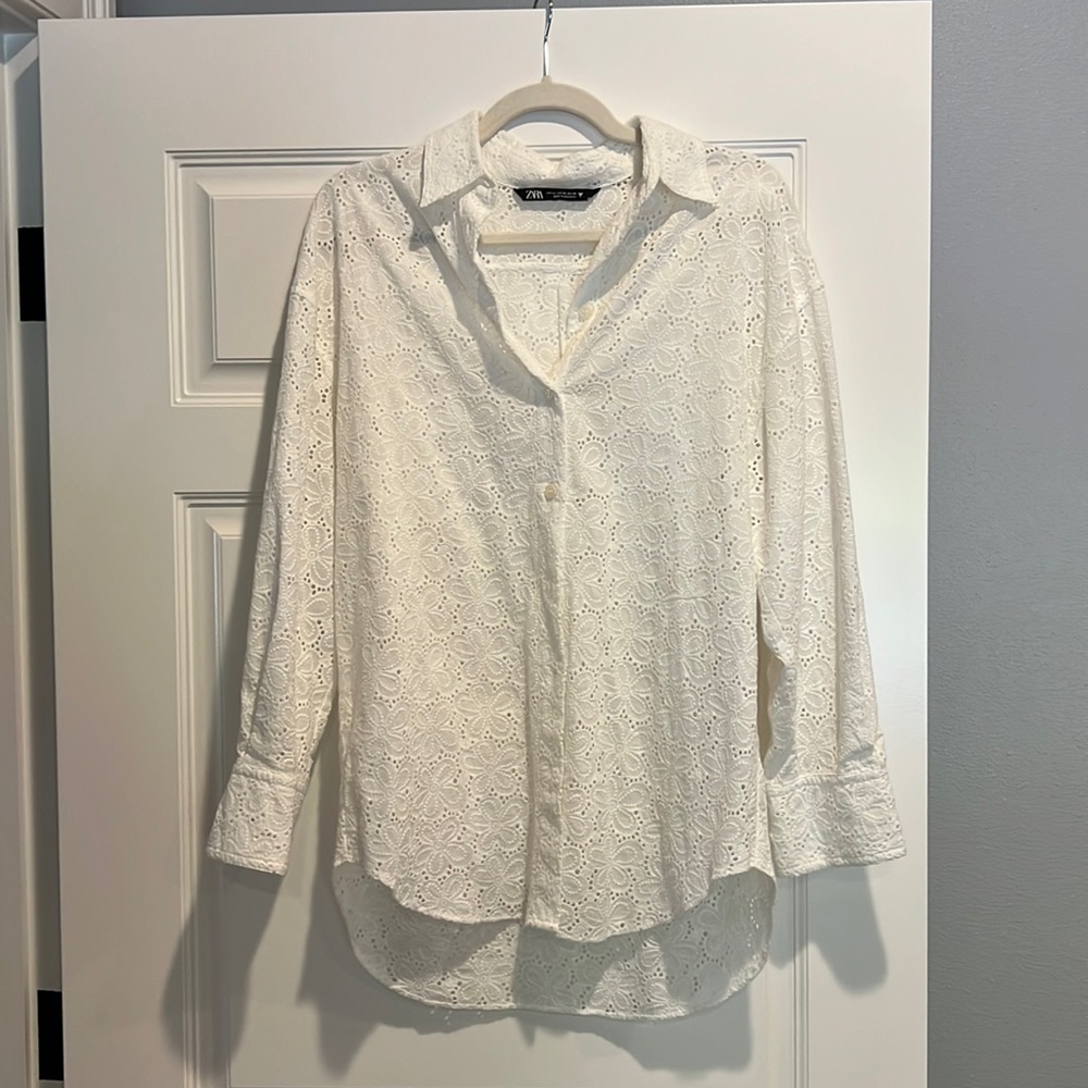 Zara floral embroidered button up shirt